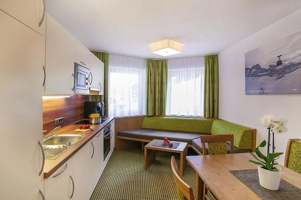 Hotel Garni Chasa Sulai Ischgl 4*,  Austria